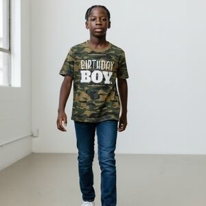Unordinary Toddler Camo "Birthday Boy" Graphic Tee 7Y EUC Cotton